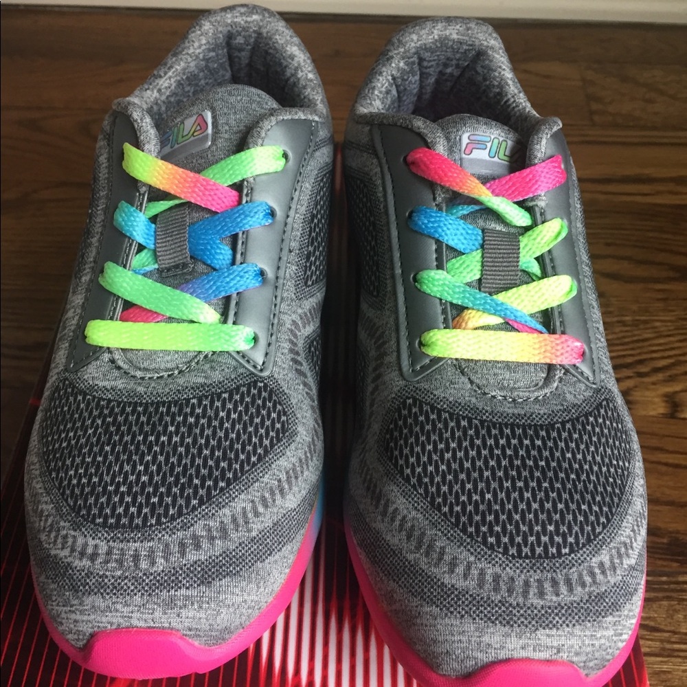 Girls Youth Fila Shoes Size 4